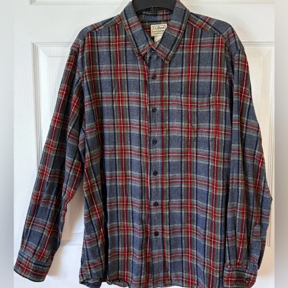 Vintage LL Bean Flannel Shirt Gray Red Plaid Button Down Size Large (52)
